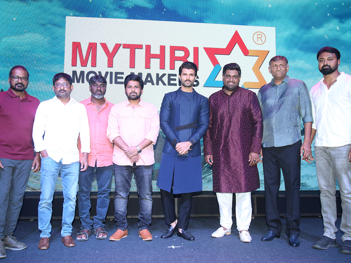 Vijay Deverakonda Kushi Movie trailer launch Pics - Sakshi1