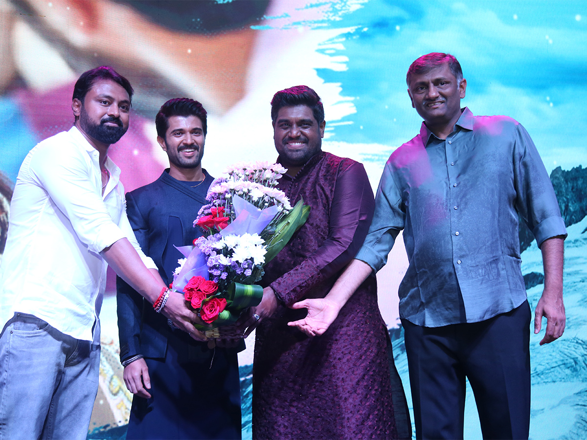 Vijay Deverakonda Kushi Movie trailer launch Pics - Sakshi4