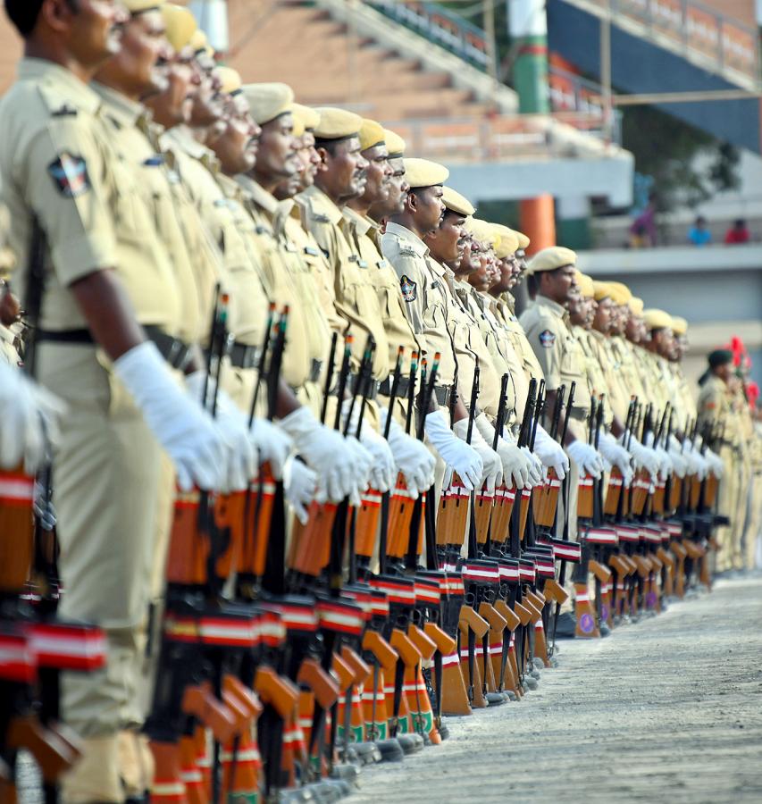 Independence Day Police Rehearsals At Vijayawada Indira Gandhi Municipal Stadium - Sakshi17