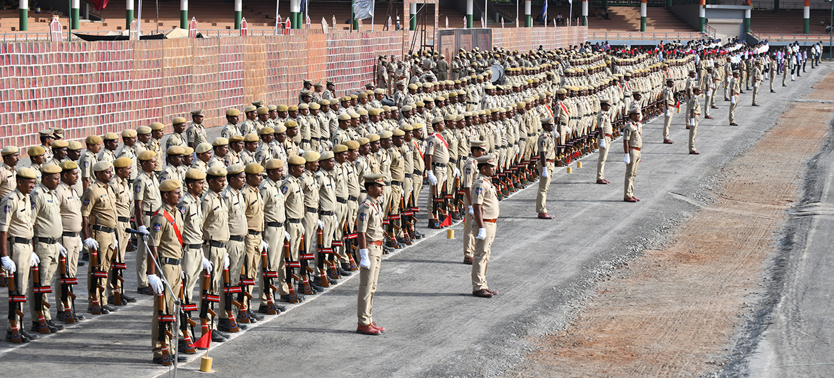 Independence Day Police Rehearsals At Vijayawada Indira Gandhi Municipal Stadium - Sakshi19