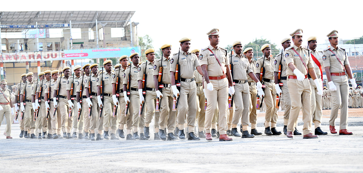 Independence Day Police Rehearsals At Vijayawada Indira Gandhi Municipal Stadium - Sakshi5