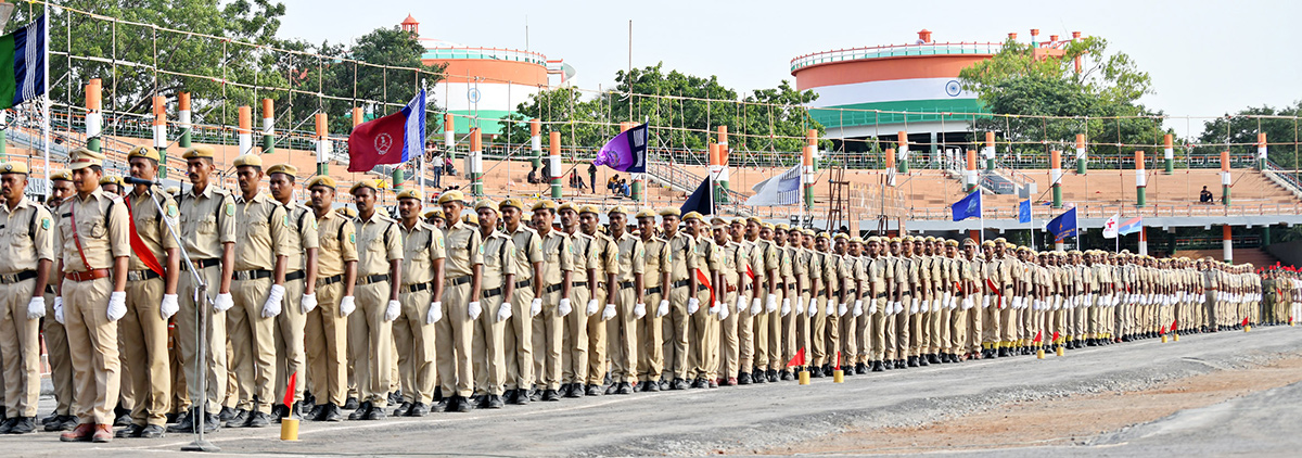 Independence Day Police Rehearsals At Vijayawada Indira Gandhi Municipal Stadium - Sakshi8