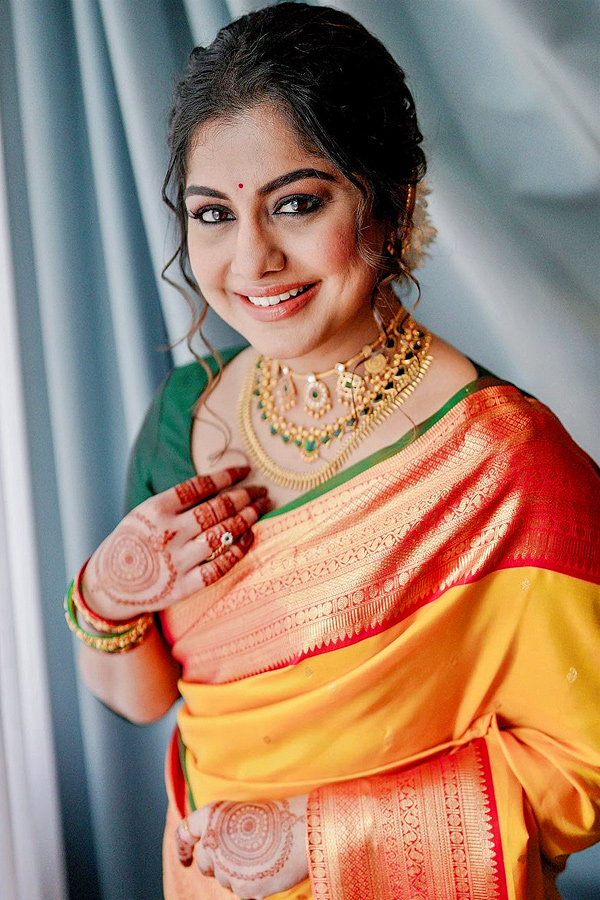 Malayalam actor Meera Nandan gets engaged to Sreeju Photos - Sakshi8