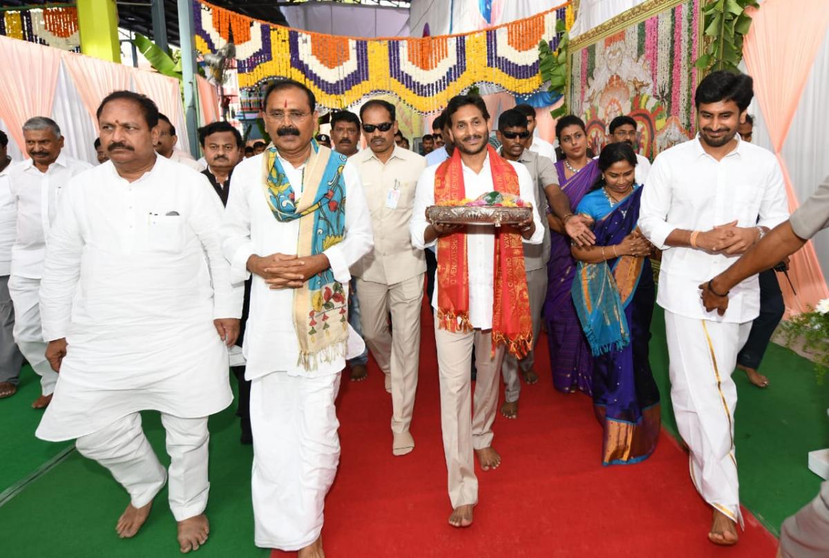 CM YS Jagan Tirupati Tour Photo Gallery - Sakshi33