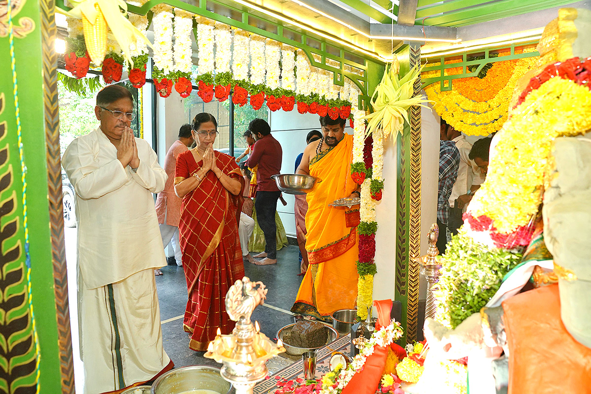 Celebrities Ganesh Chaturthi Celebrations Photo Gallery - Sakshi6