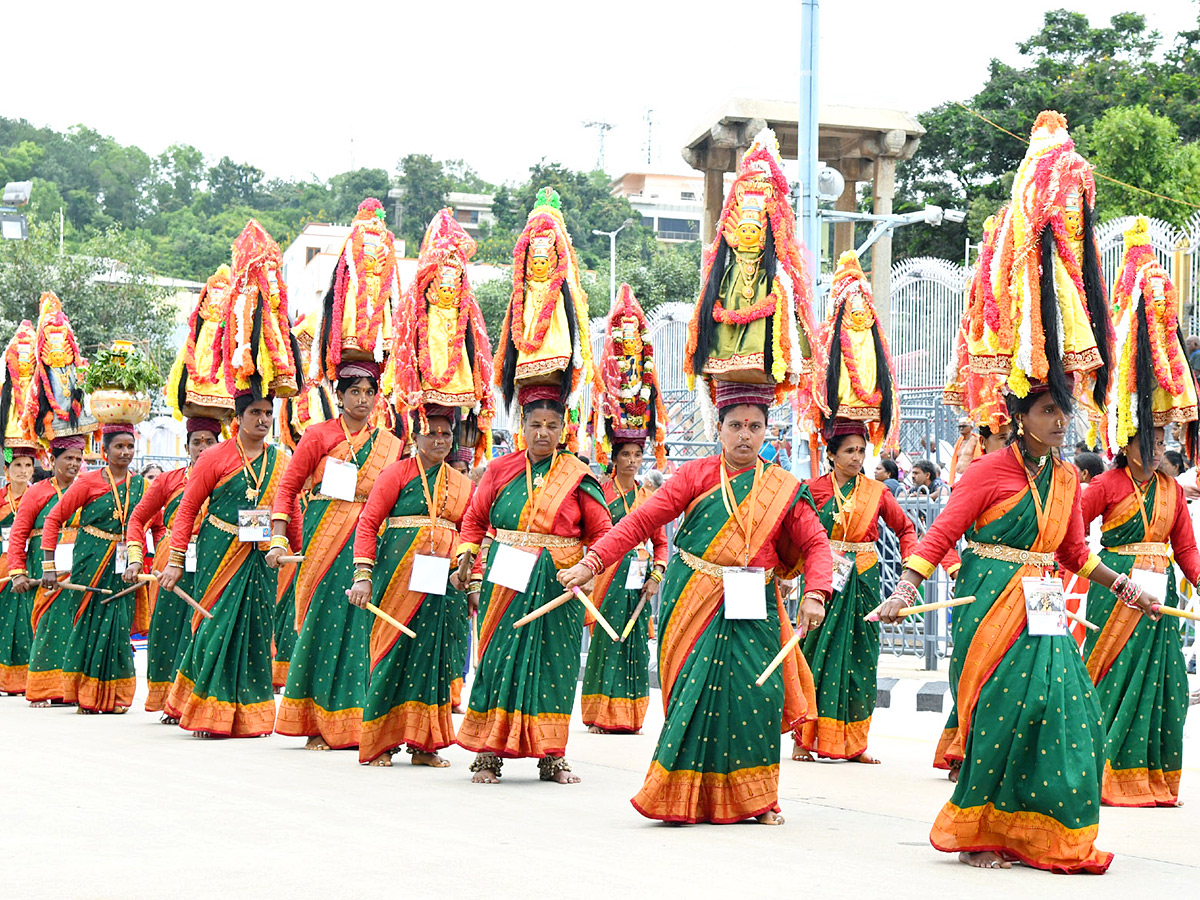 Tirumala Brahmotsavam Malayappa Swami on kalpavriksha vehicle Photos - Sakshi19