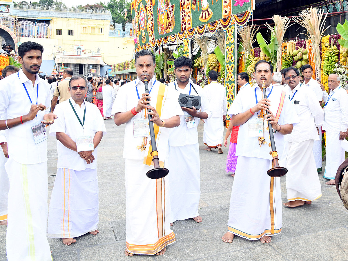 Tirumala Brahmotsavam Malayappa Swami on kalpavriksha vehicle Photos - Sakshi13