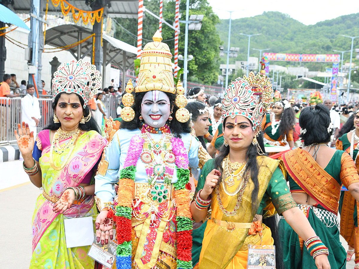 Tirumala Brahmotsavam Malayappa Swami on kalpavriksha vehicle Photos - Sakshi15