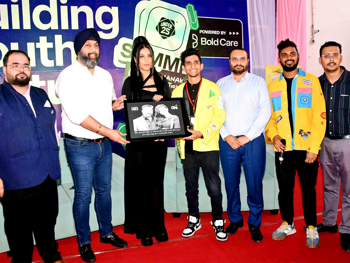 Shruti Haasan At Guru Nanak Institutions Under 25 Youth Festival - Sakshi8