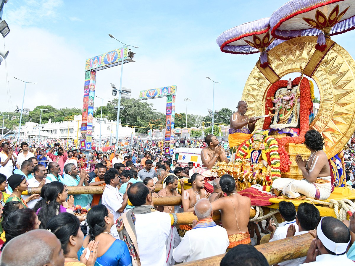 Tirumala Brahotsavam 2023: Srivaru On Suryaprabha Vehicle Photos - Sakshi12