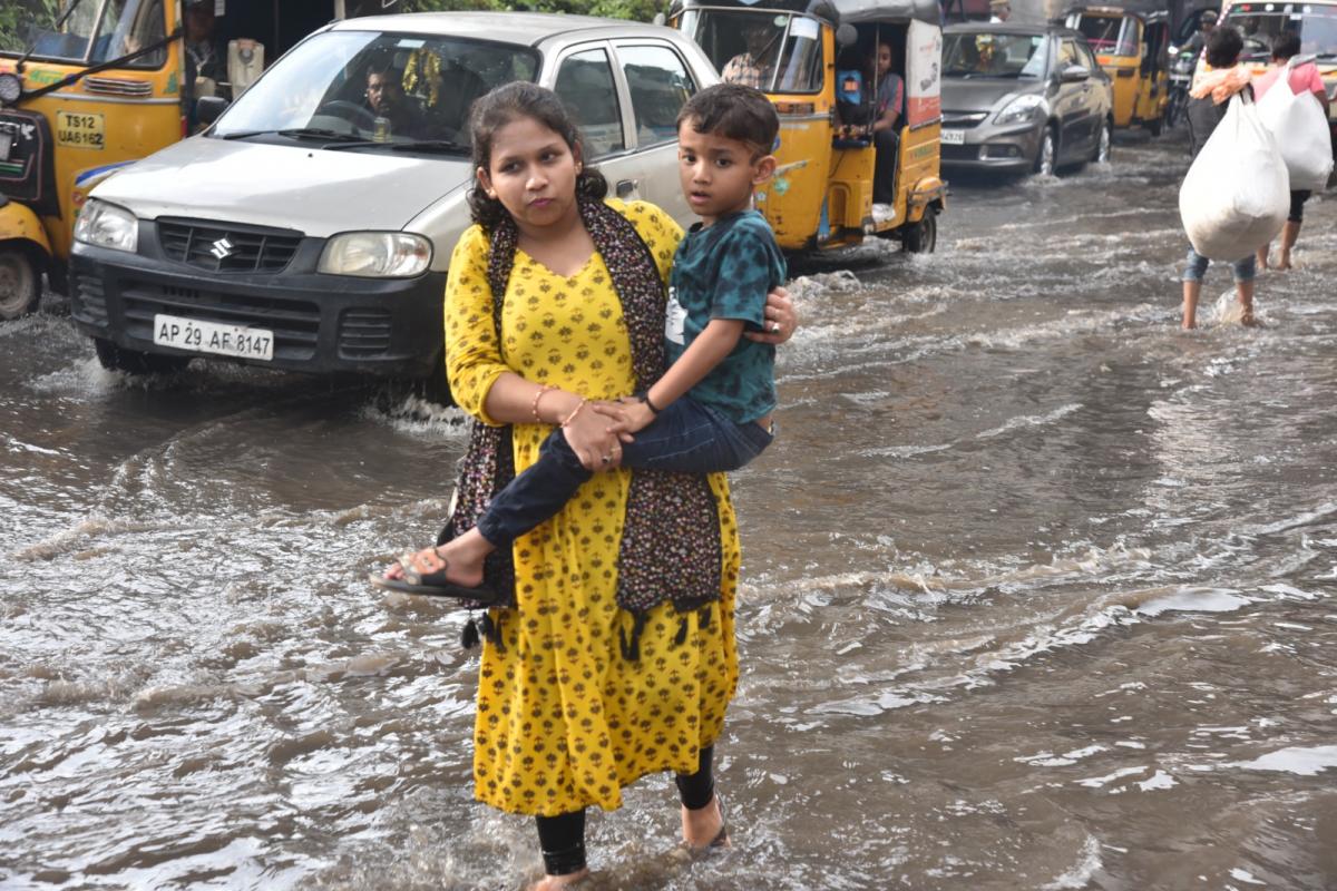 Heavy Rains In Hyderabad HD Photo Gallery - Sakshi2