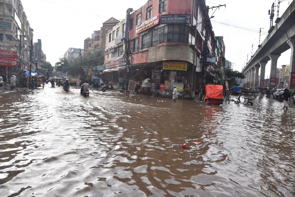 Heavy Rains In Hyderabad HD Photo Gallery - Sakshi9