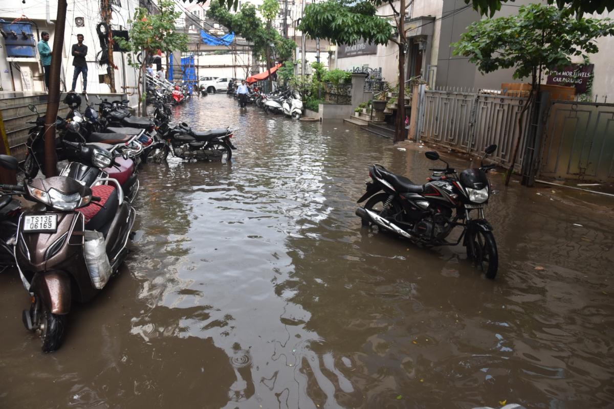 Heavy Rains In Hyderabad HD Photo Gallery - Sakshi13