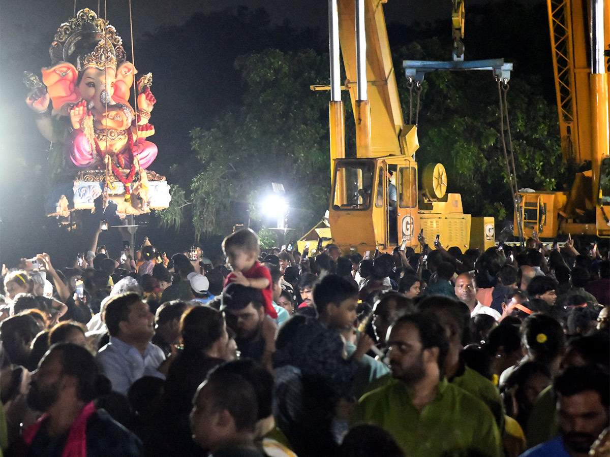 ganesh nimajjanam 2023 hyderabad - Sakshi11