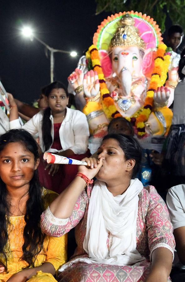 ganesh nimajjanam 2023 hyderabad - Sakshi12