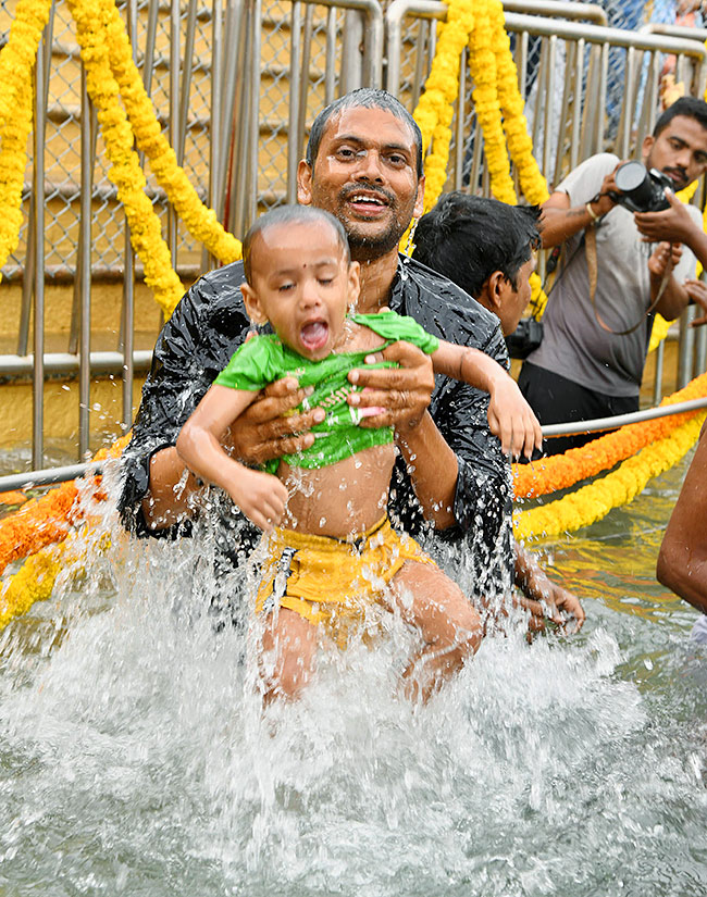 Chakra Snanam at Tirumala Brahmothsavalu 2023 - Sakshi21