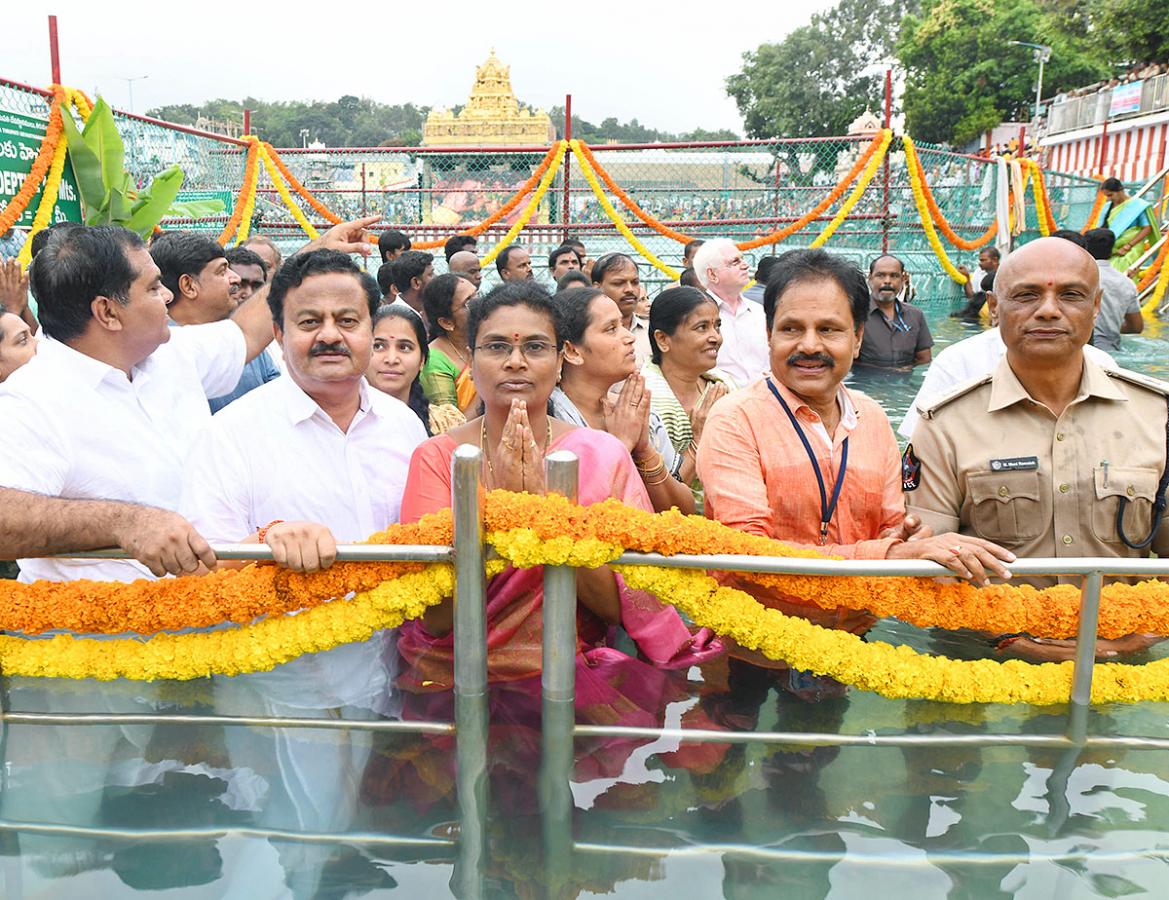 Chakra Snanam at Tirumala Brahmothsavalu 2023 - Sakshi29