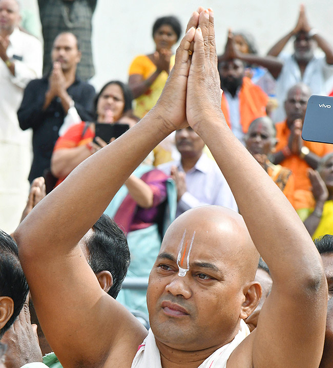 Chakra Snanam at Tirumala Brahmothsavalu 2023 - Sakshi34