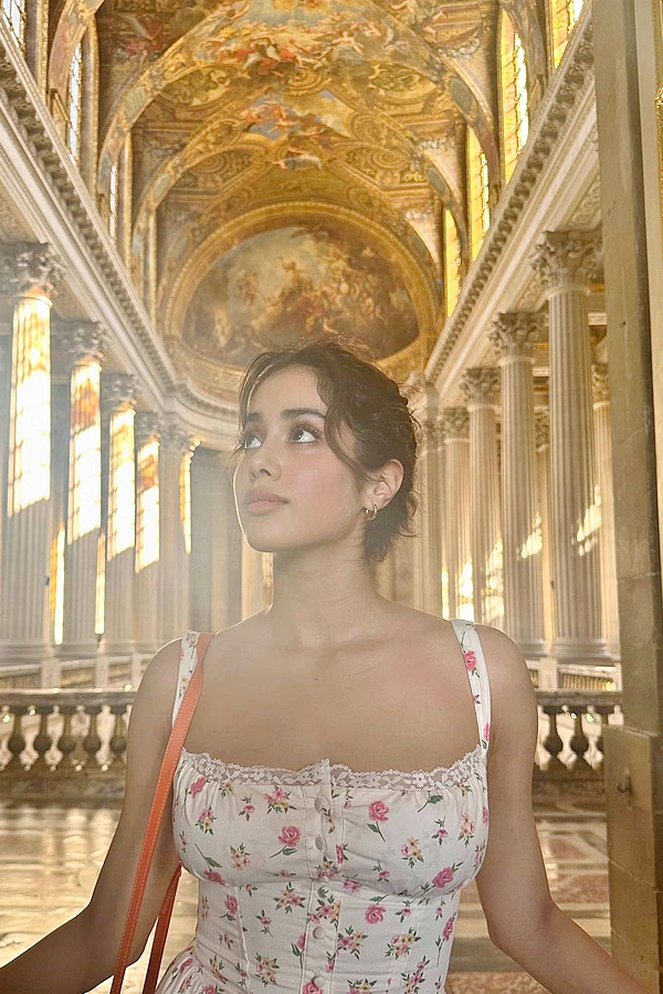 Janhvi Kapoors Paris Holiday Trip PHotos - Sakshi7