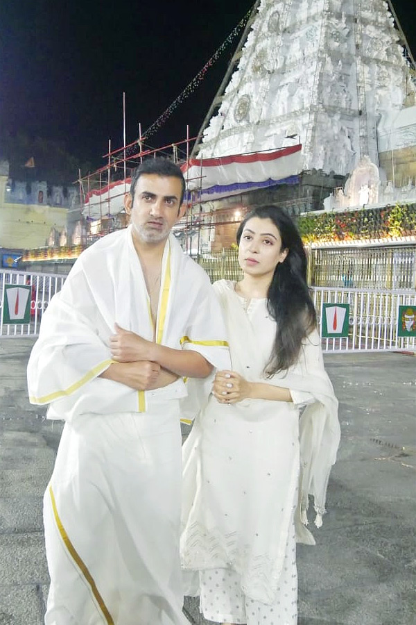 Gautam Gambhir And Family Visit Tirumala Tirupati Devasthanam Photos - Sakshi6