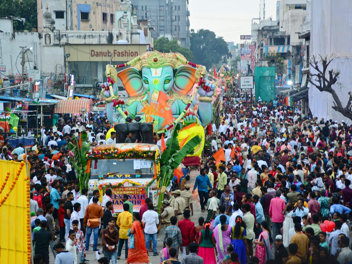 Hyderabad Ganesh Immersion 2023 Photos - Sakshi20