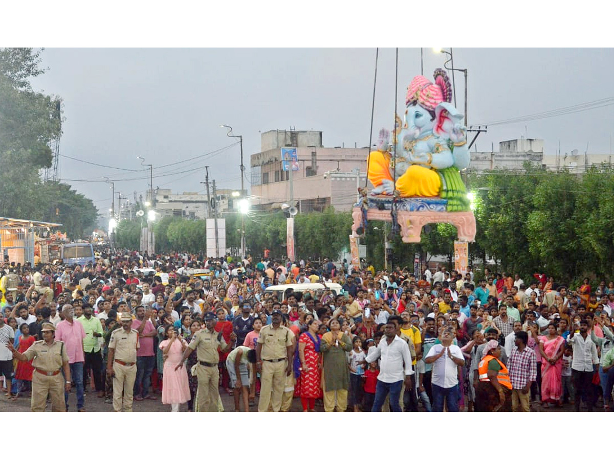 Hyderabad Ganesh Immersion 2023 Photos - Sakshi31