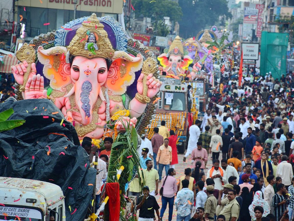 Hyderabad Ganesh Immersion 2023 Photos - Sakshi39