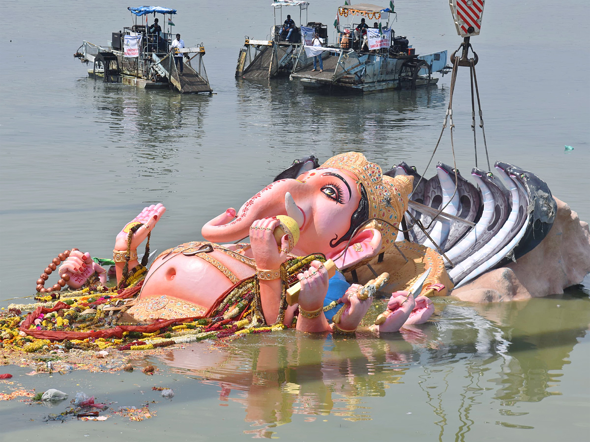 Khairtabad Ganesh Immersion HD Photo Gallery - Sakshi19