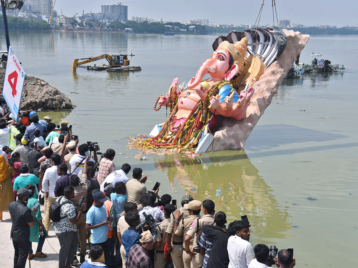 Khairtabad Ganesh Immersion HD Photo Gallery - Sakshi1