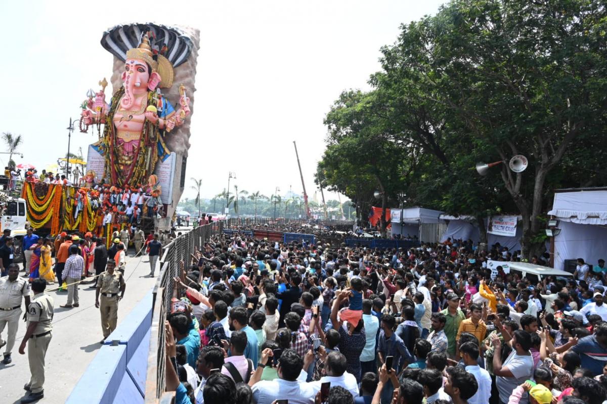 Khairtabad Ganesh Immersion HD Photo Gallery - Sakshi6