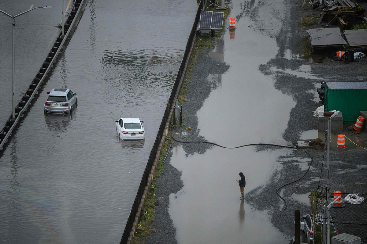 New York floods LIVE Updates Photos - Sakshi10