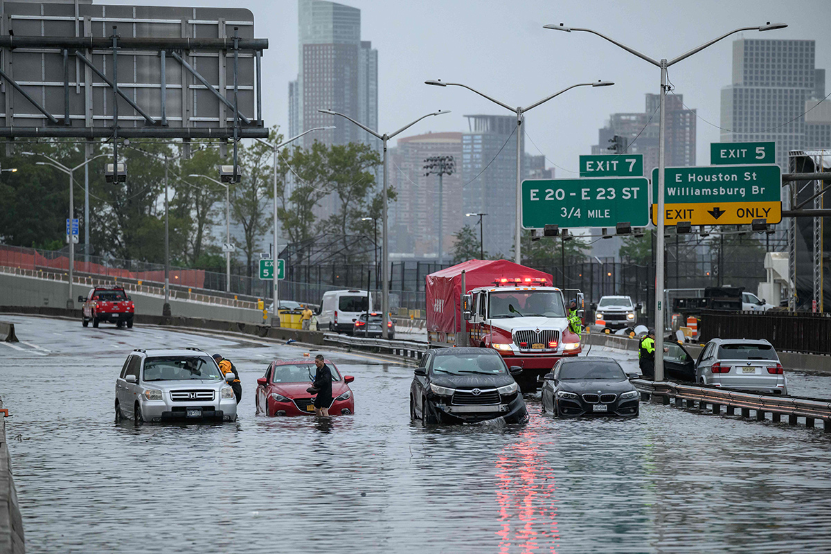 New York floods LIVE Updates Photos - Sakshi18