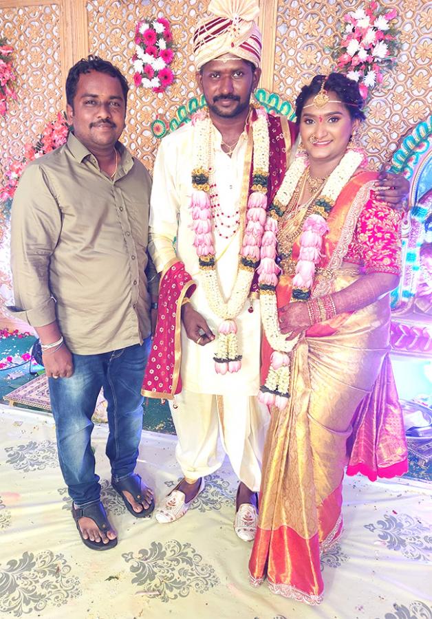 Bigg Boss Telugu Fame Mahesh Vitta Marriage Pics - Sakshi8