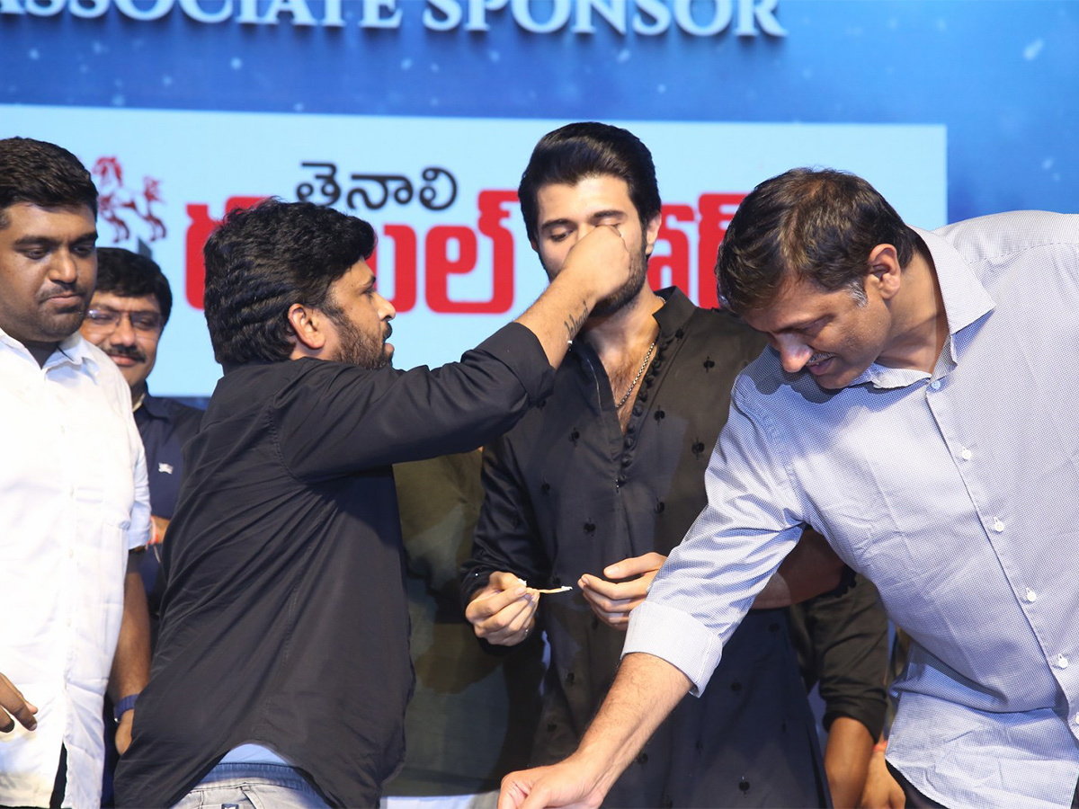 Kushi Movie Success Meet at Vizag  - Sakshi32