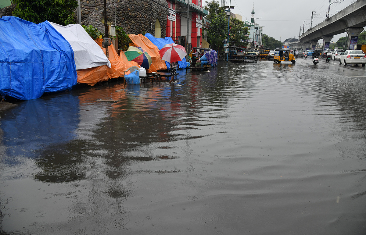 Today Hyderabad Rains Updates pics - Sakshi31