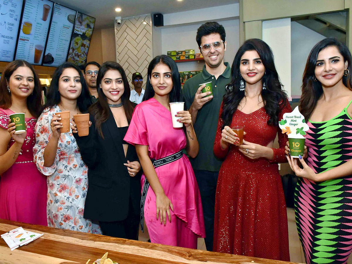 Tollywood Heroines Launch CHai Cafe in BanjaraHills Photos - Sakshi3