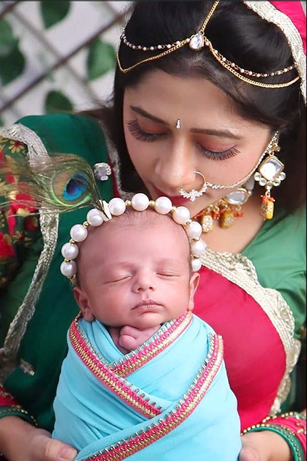 Actress Lahari Son Dressed Up As Little Krishna Photos - Sakshi10