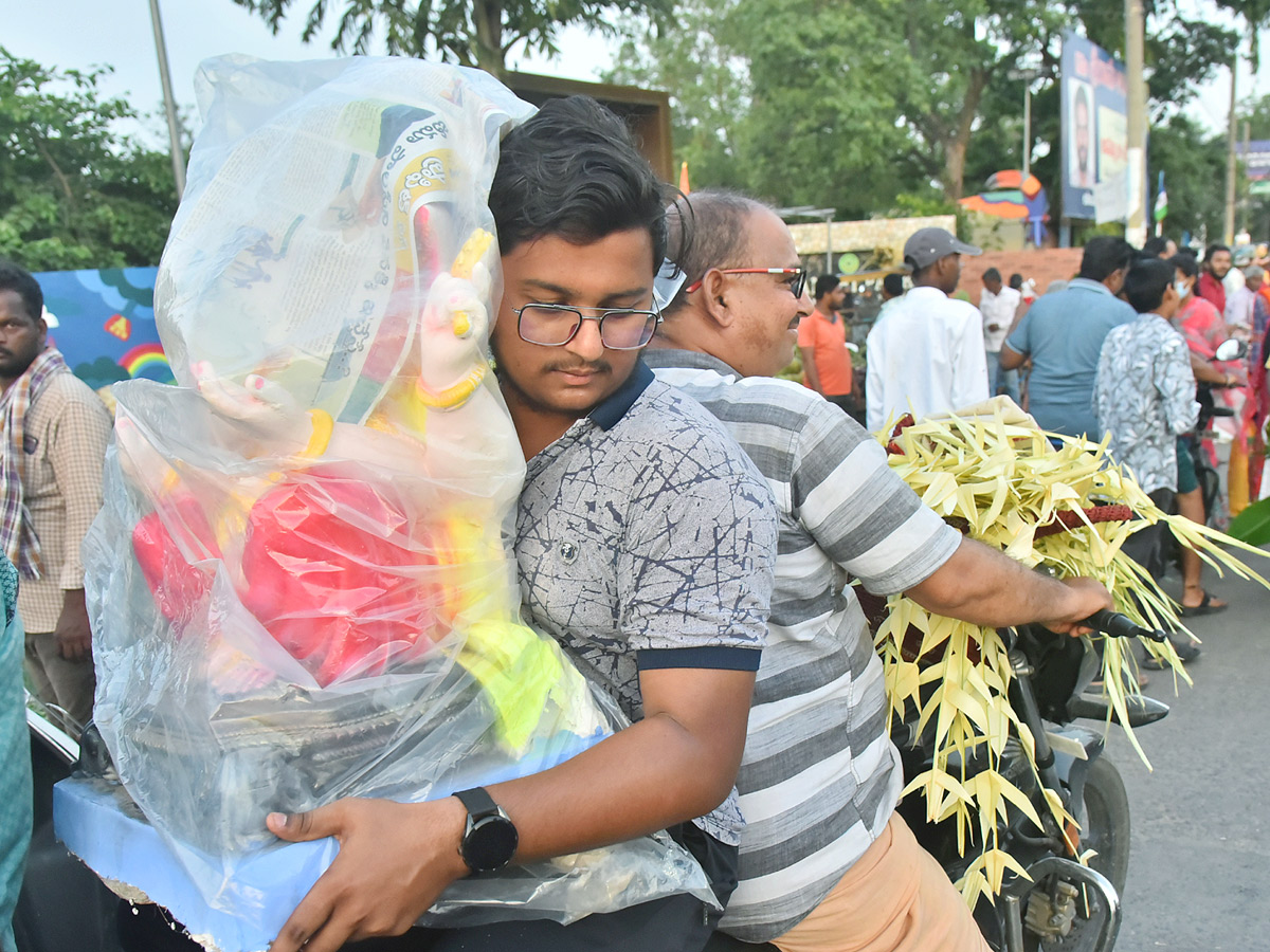 Best Photos of The Week in AP and Telangana Photo Gallery - Sakshi15