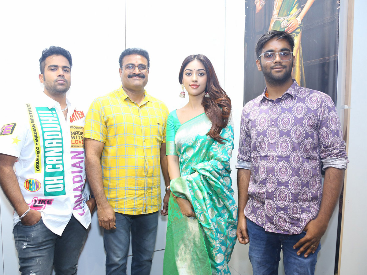 Heroine Anu Emmanuel launched chandana brothers shopping mall at Vikarabad - Sakshi12