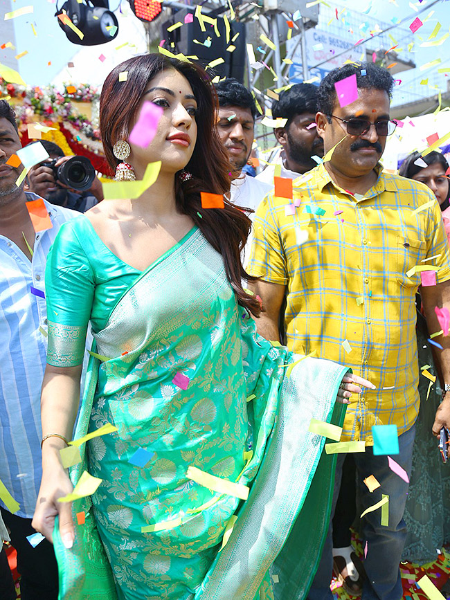 Heroine Anu Emmanuel launched chandana brothers shopping mall at Vikarabad - Sakshi27