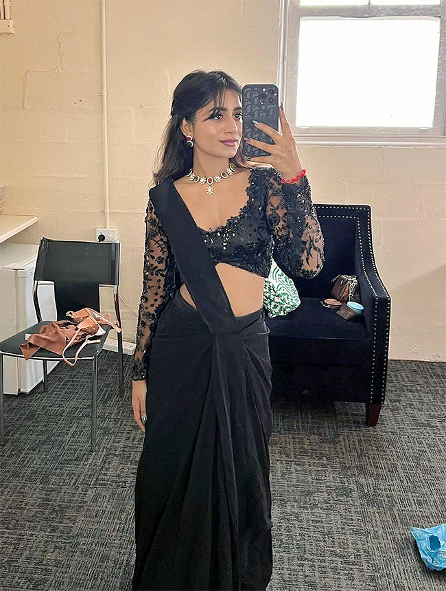 Nayani Pavani Enters Into Big Boss7 Special Photos - Sakshi11