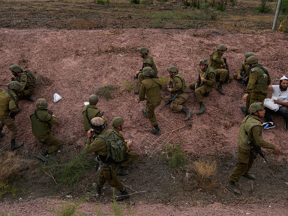 Photos Of Terrifying War Atmosphere In Israel - Sakshi15