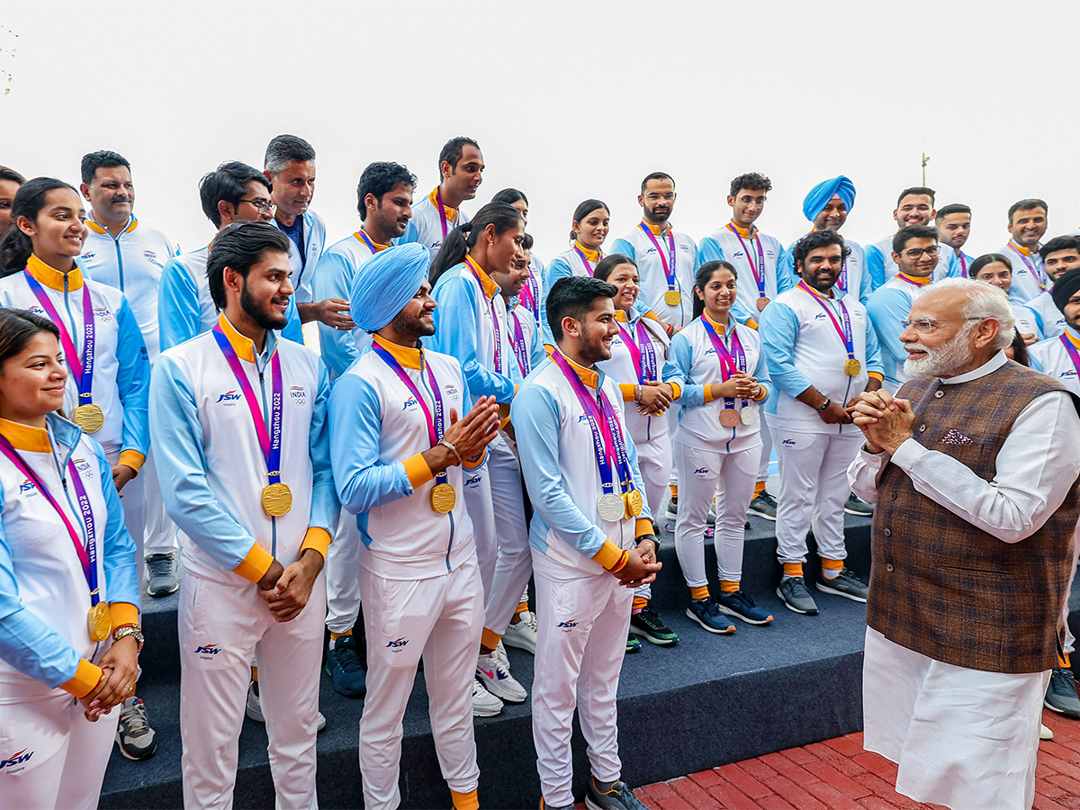 Prime Minister Narendra Modi meets with Asian Games medal winners - Sakshi19