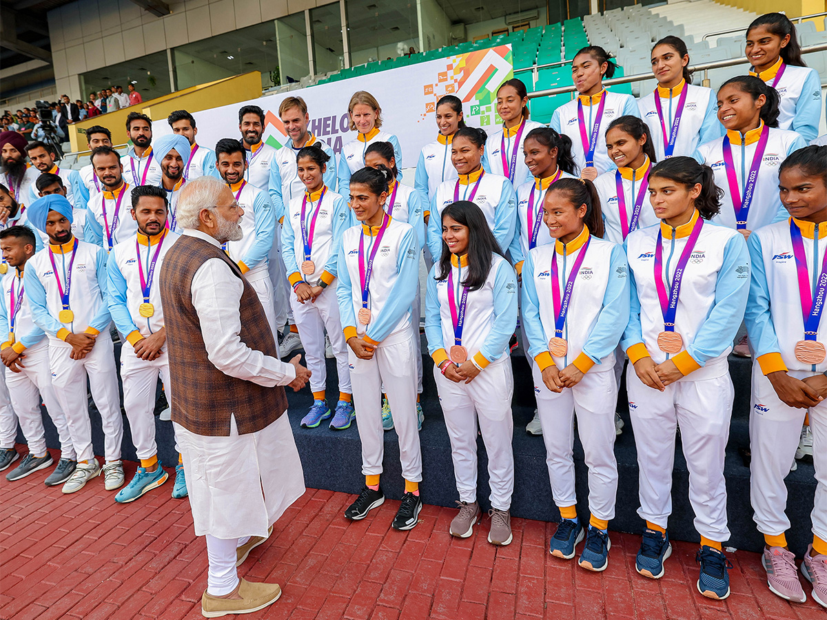 Prime Minister Narendra Modi meets with Asian Games medal winners - Sakshi20