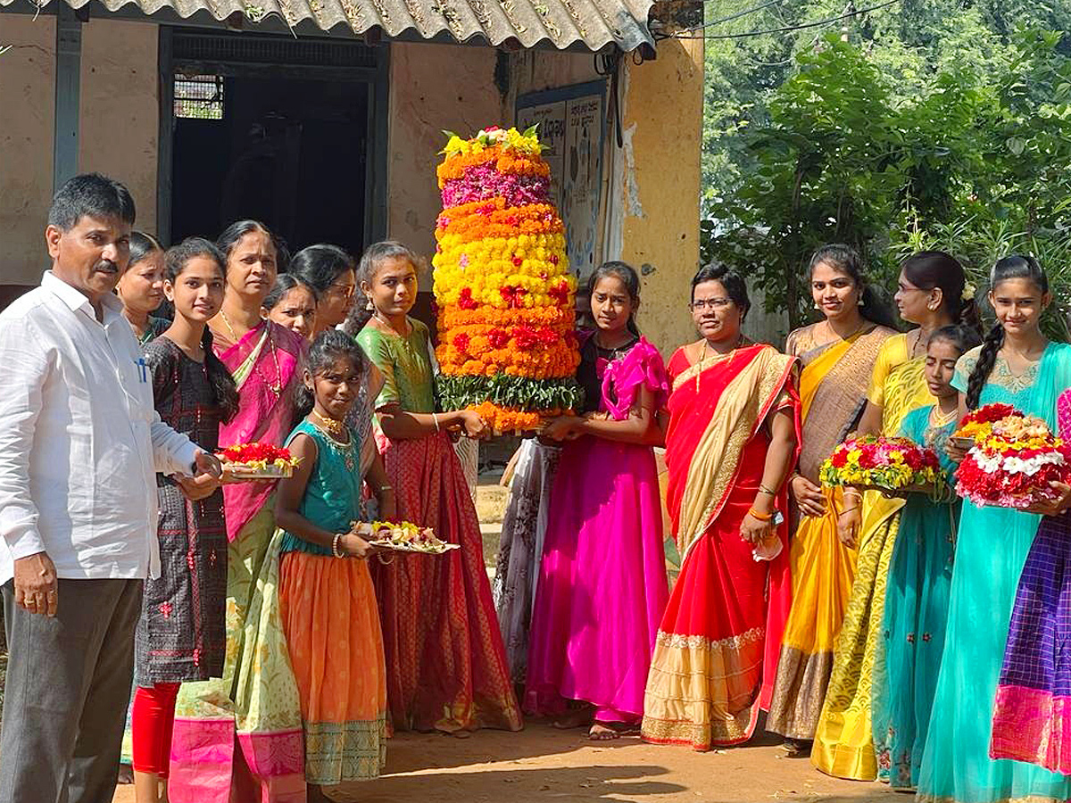 Bathukamma Celebrations IN Government Schools Photos - Sakshi18