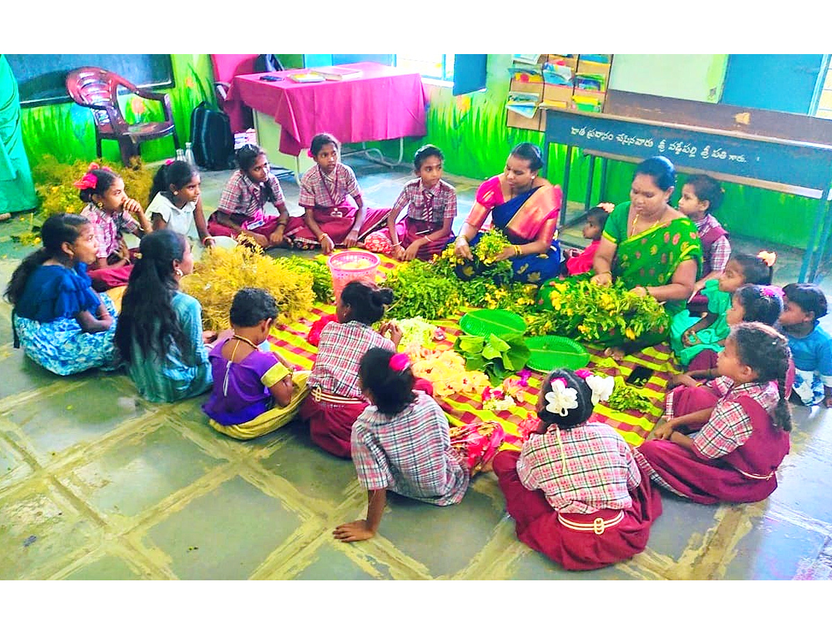 Bathukamma Celebrations IN Government Schools Photos - Sakshi7