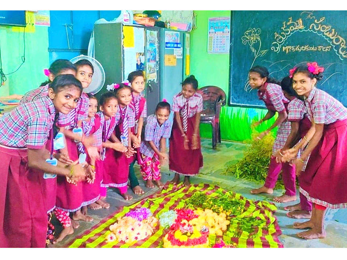 Bathukamma Celebrations IN Government Schools Photos - Sakshi8