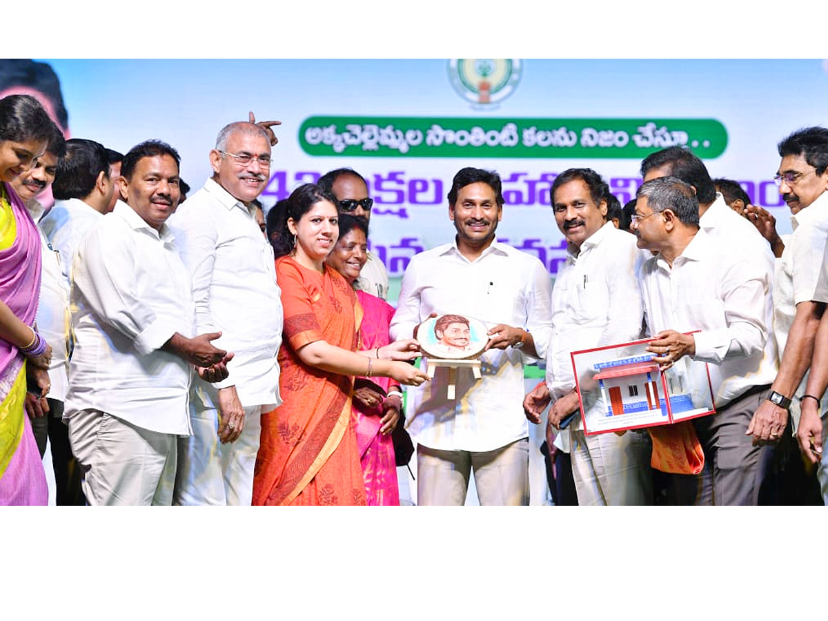 CM Jagan Public Meeting Kakinada Samarlakota Photos Photos - Sakshi9