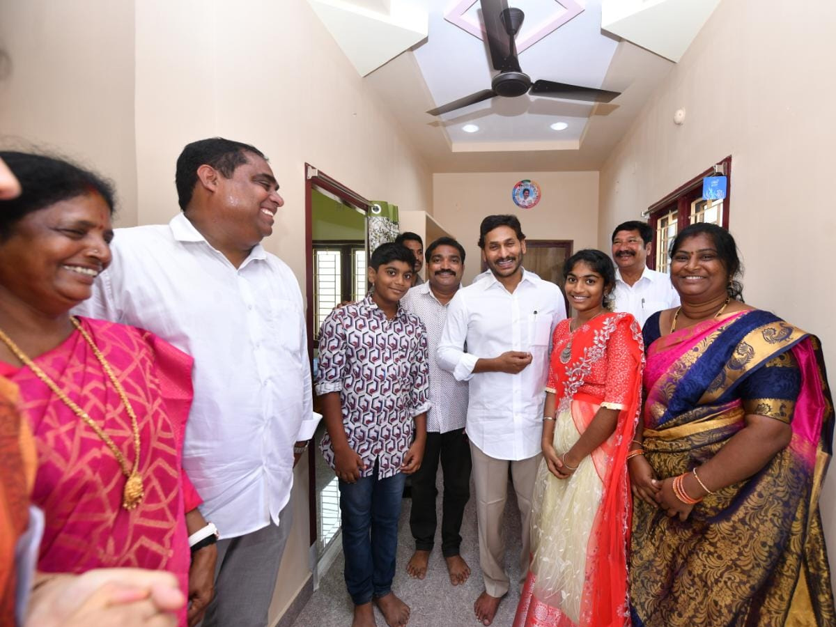 Jagananna Colony House Warming Ceremony Event In Samarlakota, Photos Goes Viral - Sakshi41