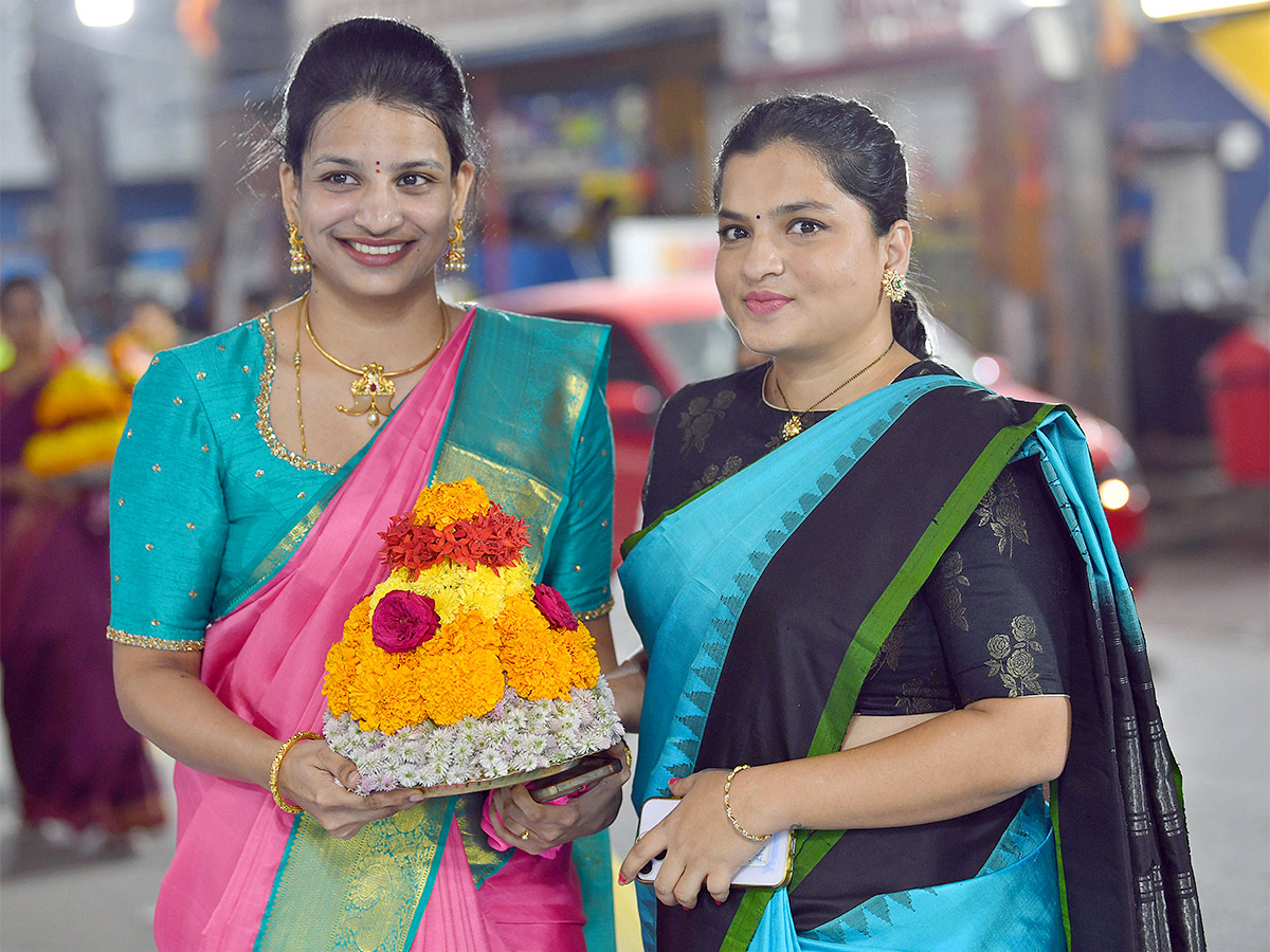 bathukamma celebrations in hyderabad - Sakshi12